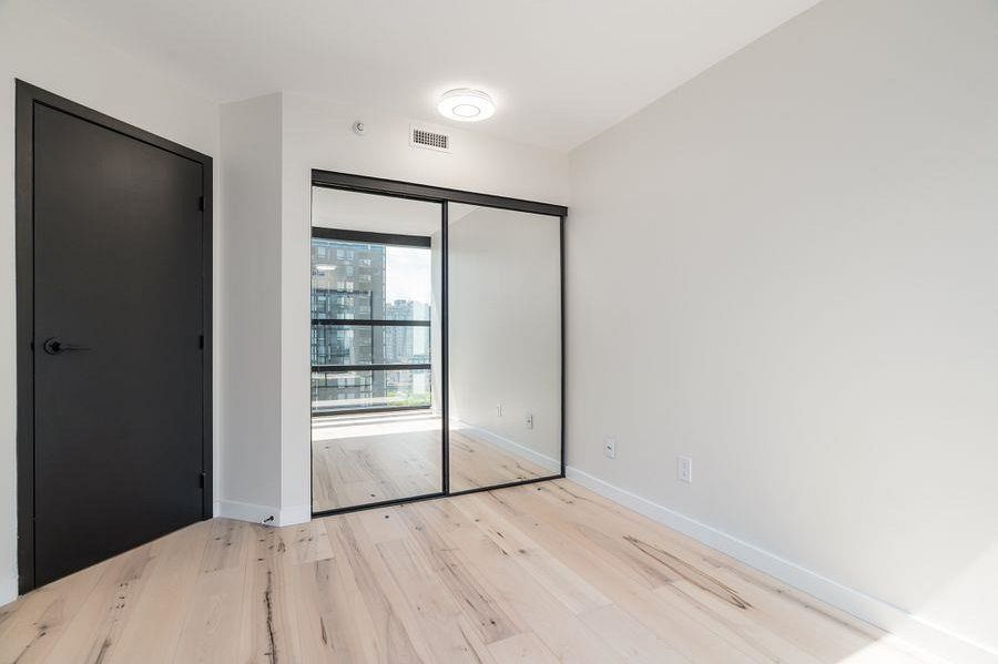 710 1050 Burrard Street Vancouver, BC - 19