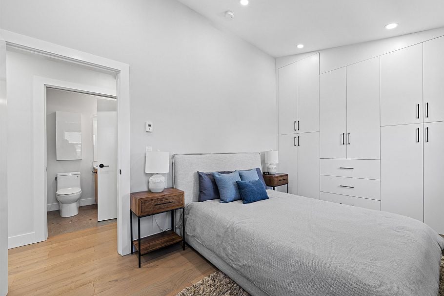 1313 E 20th Avenue Vancouver, BC - 12