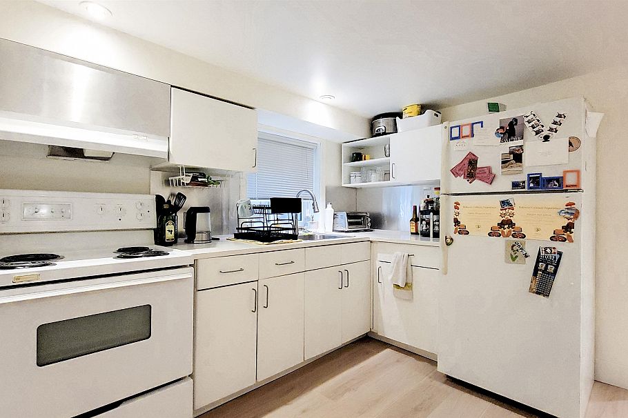 2436 Turner Street Vancouver, BC - 32