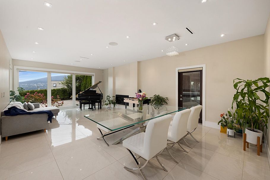 4716 Skyline Drive North Vancouver, BC - 26