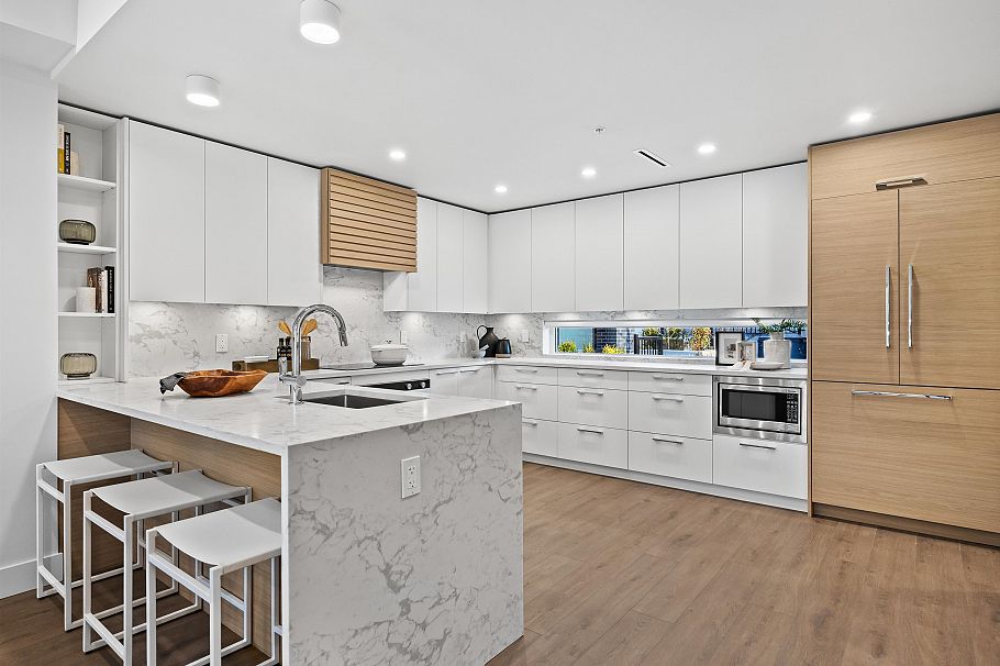 3140 Woodbine Drive North Vancouver, BC - 1