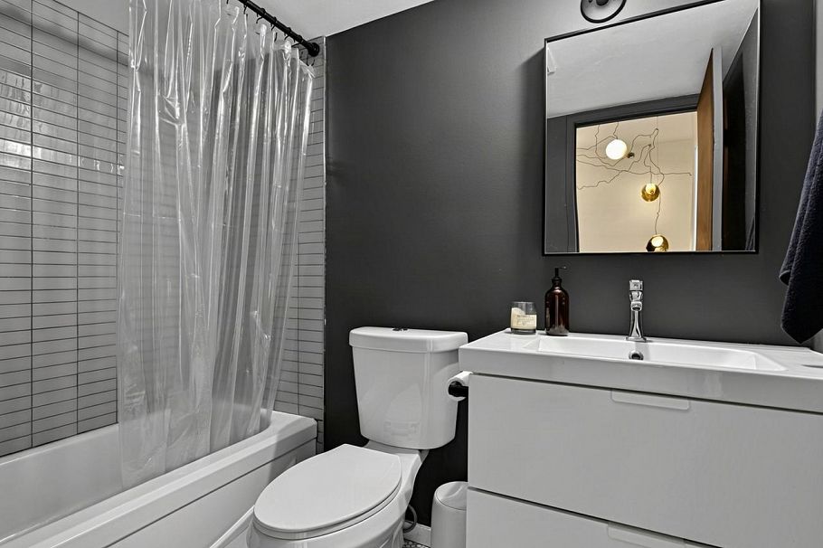 7 1355 W 4th Avenue Vancouver, BC - 14