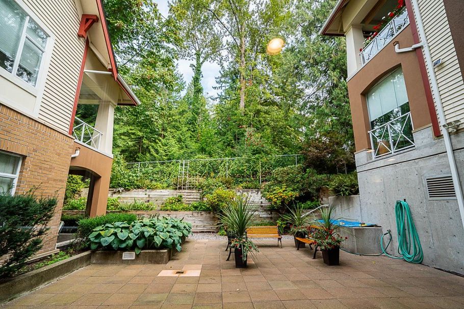 207 678 W Queens Road North Vancouver, BC - 29