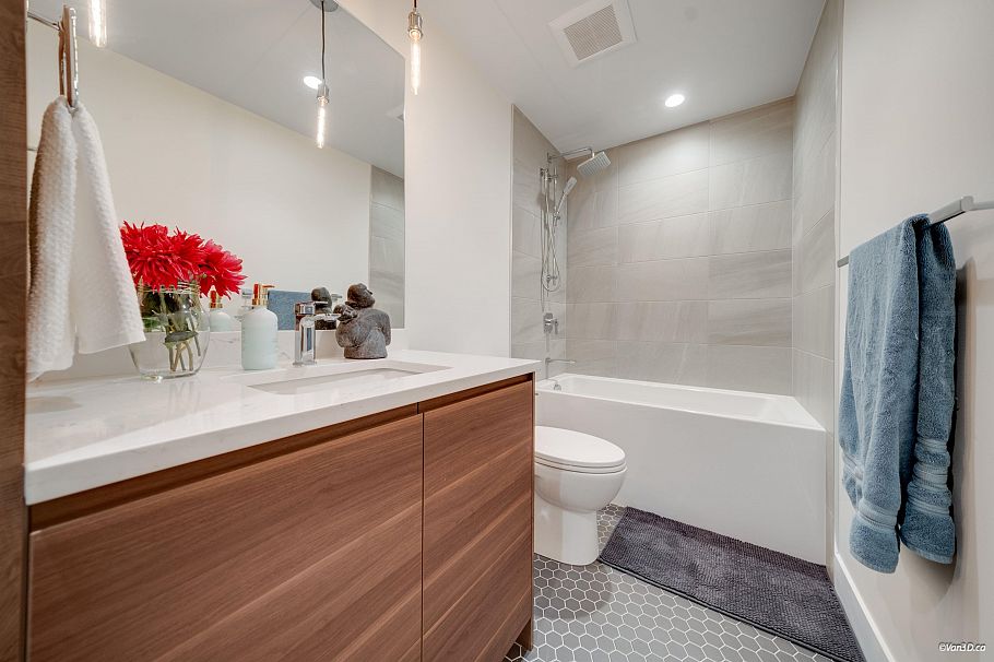 2022 Chesterfield Avenue North Vancouver, BC - 28