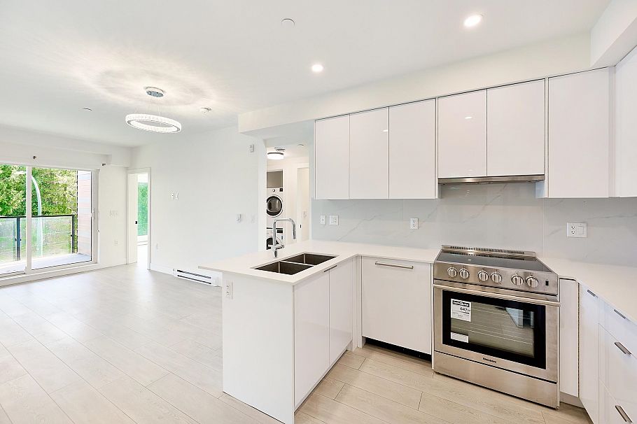 406 5399 Joyce Street Vancouver, BC - 5