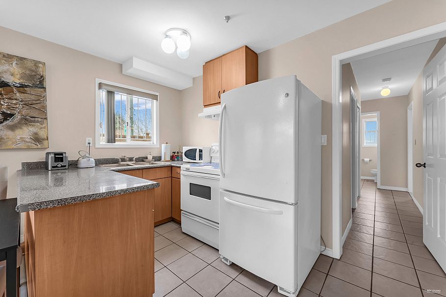 2808 Horley Street Vancouver, BC - 32
