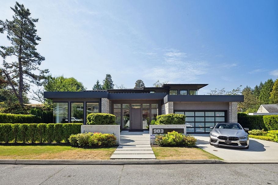 983 Tudor Avenue North Vancouver, BC - 38