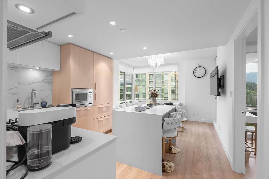 1902 1500 Fern Street North Vancouver, BC - 6