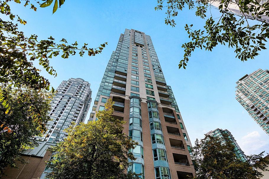1702 1238 Melville Street Vancouver, BC - 2