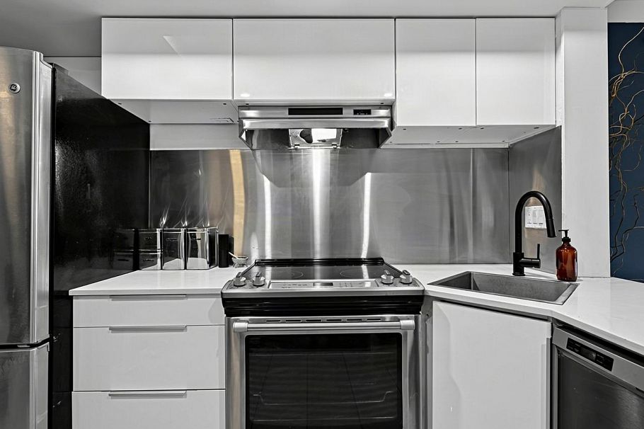 7 1355 W 4th Avenue Vancouver, BC - 8