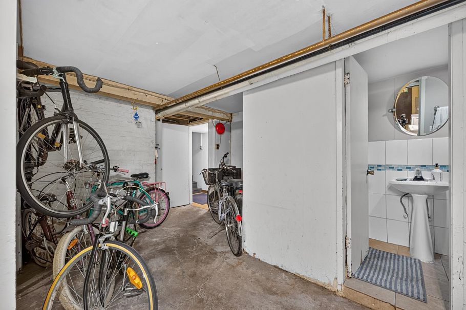236 W 12th Avenue Vancouver, BC - 15