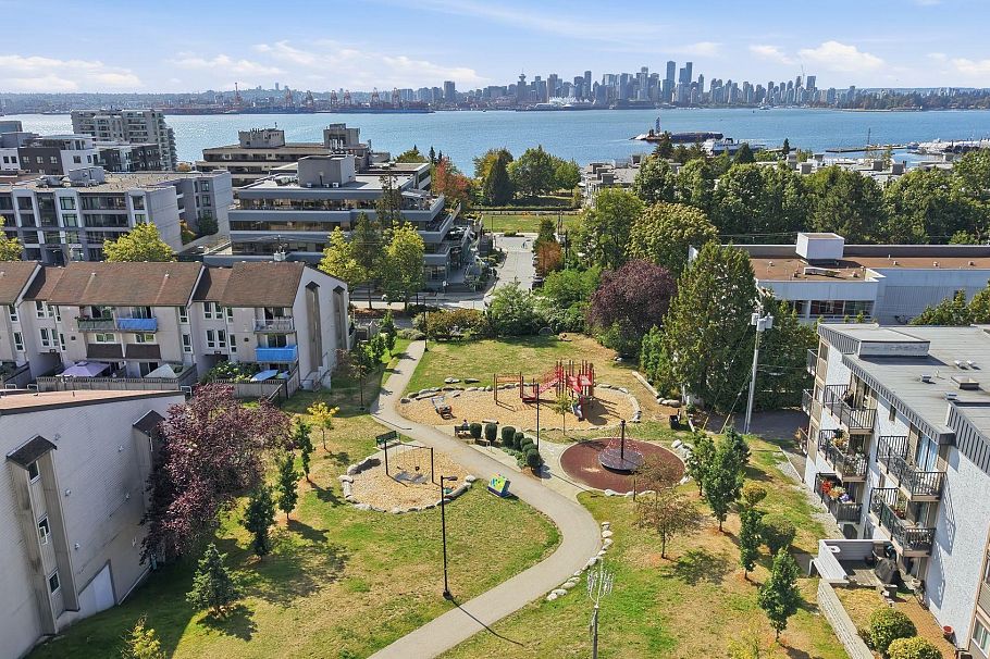 305 275 W 2nd Street North Vancouver, BC - 36