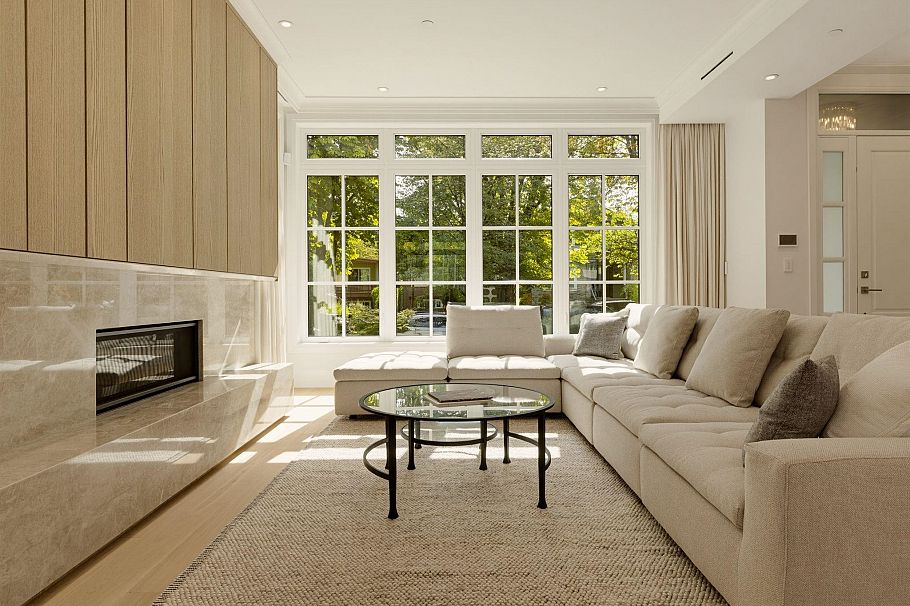3887 W 15th Avenue Vancouver, BC - 2