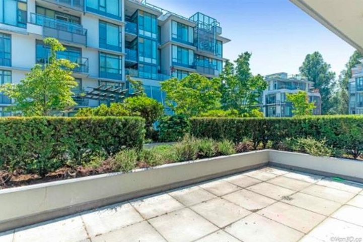 569 2080 West Broadway Street Vancouver, BC - 2