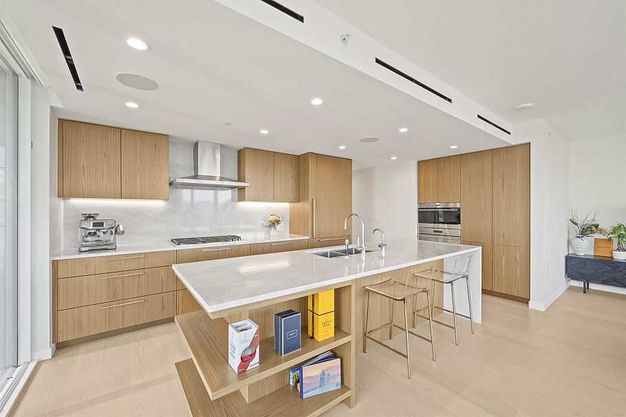 1801 1335 Howe Street Vancouver, BC - 3