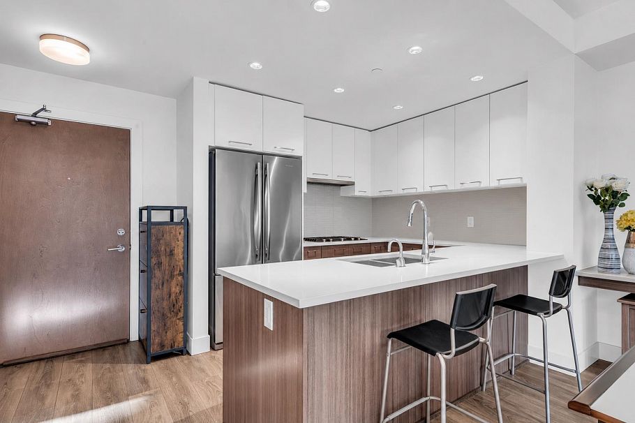 307 8580 River District Crossing Vancouver, BC - 1