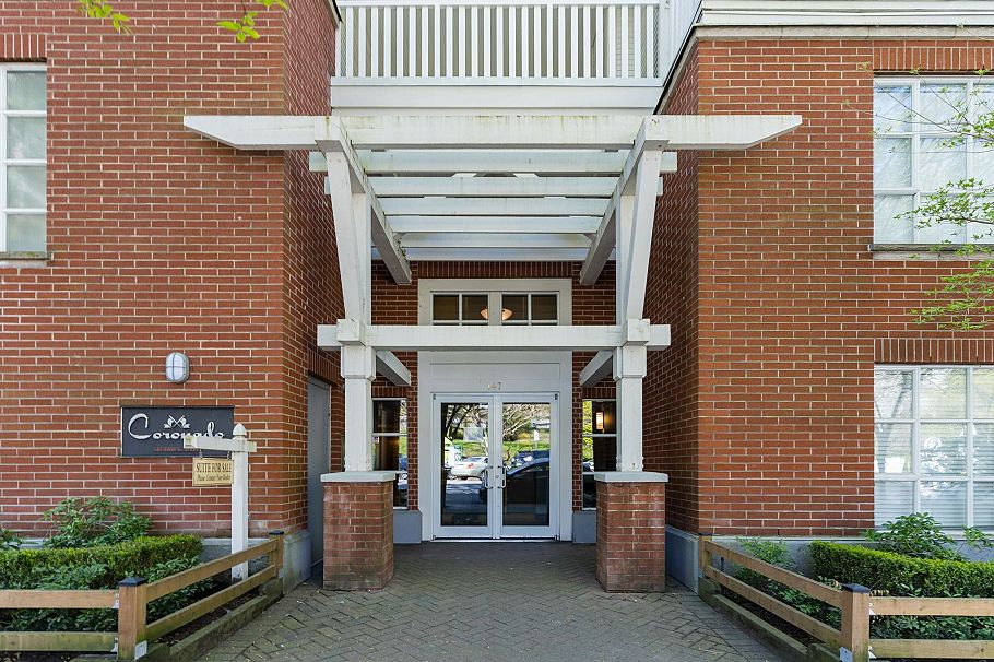 319 147 E 1st Street North Vancouver, BC - 2