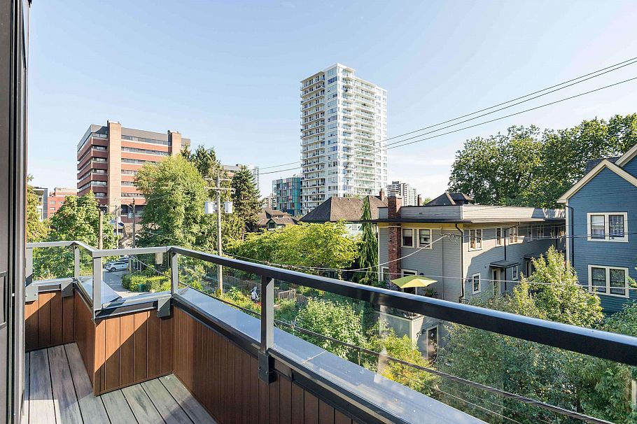 2 1152 Comox Street Vancouver, BC - 14