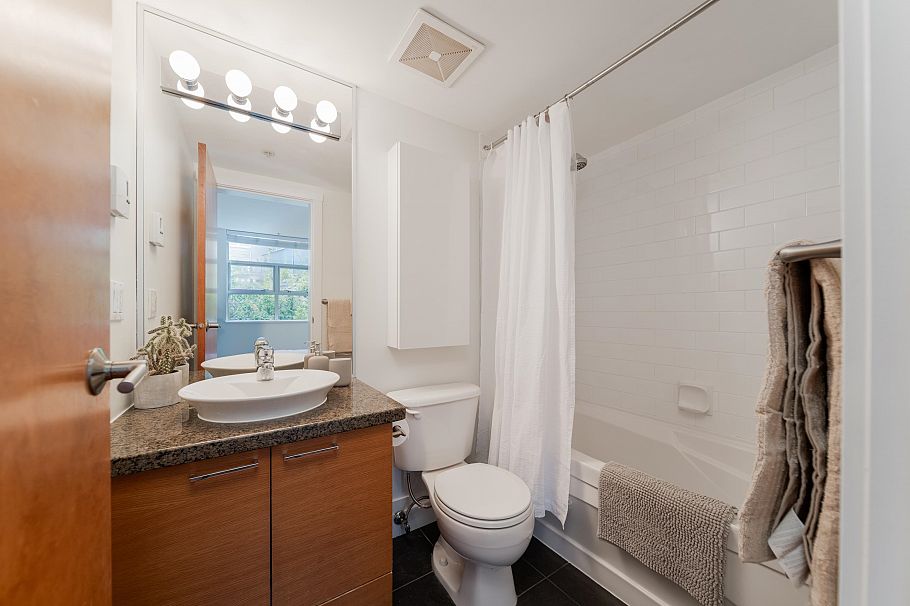 9 1250 W 6th Avenue Vancouver, BC - 23