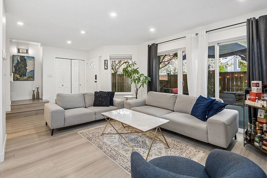 7 848 W 16th Street North Vancouver, BC - 12