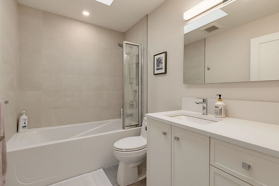 462 W 22nd Avenue Vancouver, BC - 27