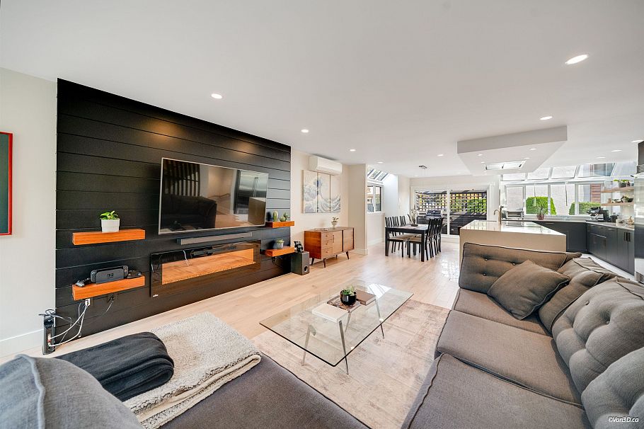 2022 Chesterfield Avenue North Vancouver, BC - 13
