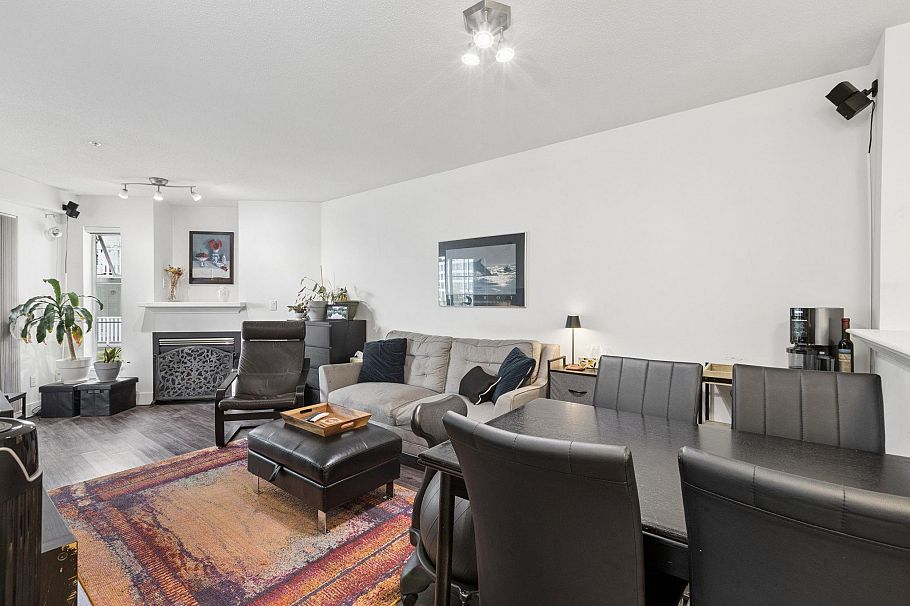 319 147 E 1st Street North Vancouver, BC - 13
