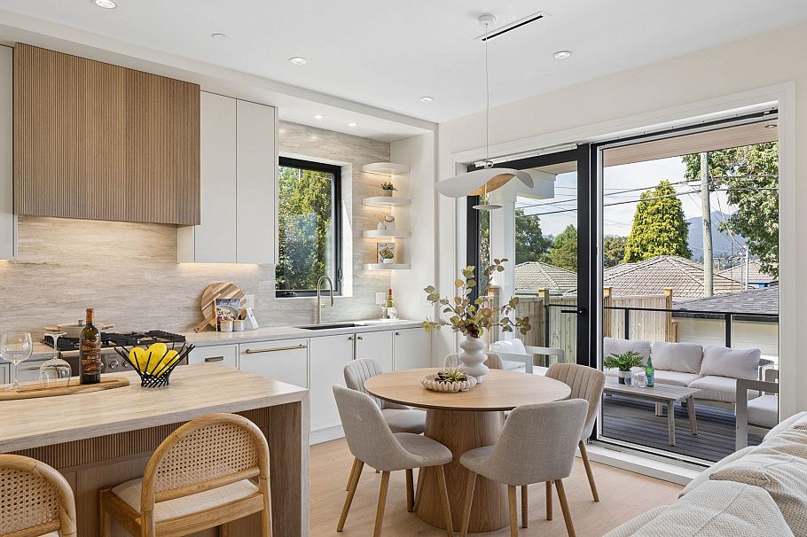1 2815 Trinity Street Vancouver, BC - 4