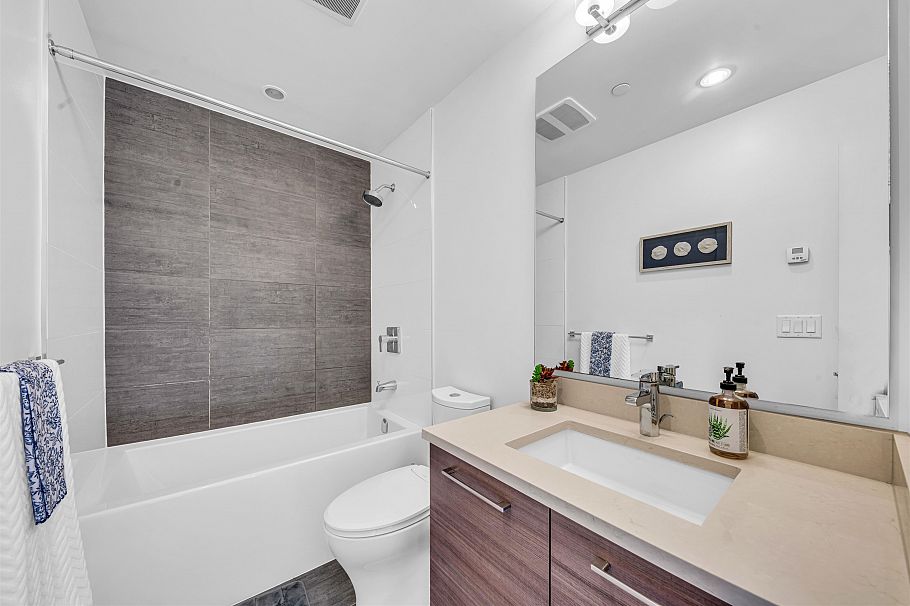 307 8580 River District Crossing Vancouver, BC - 14
