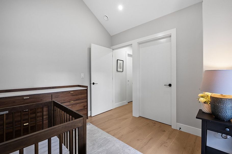 1313 E 20th Avenue Vancouver, BC - 17