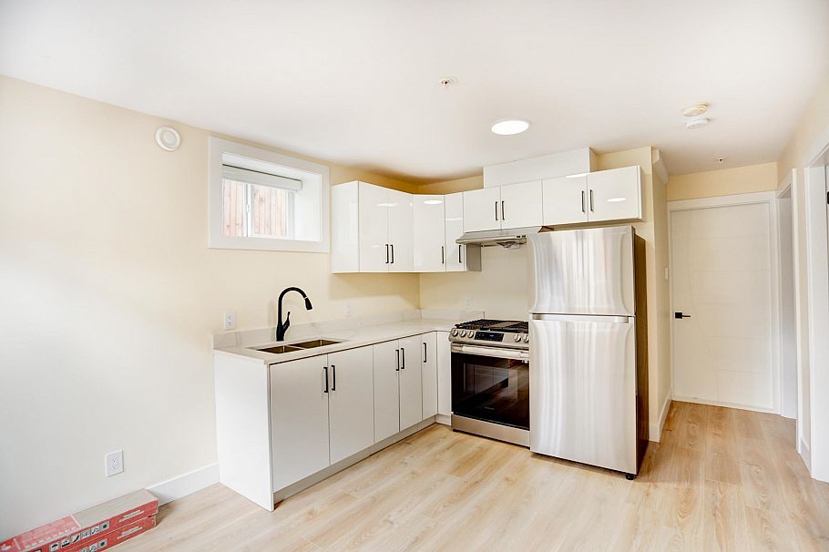 2026 E 32nd Avenue Vancouver, BC - 22