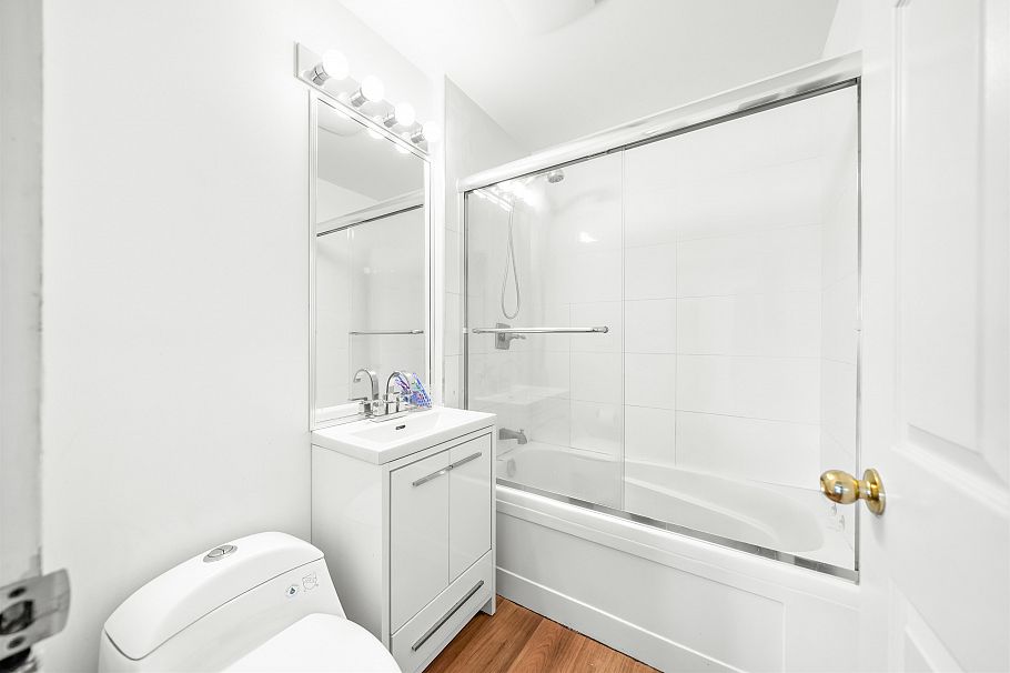 6777 Kerr Street Vancouver, BC - 21