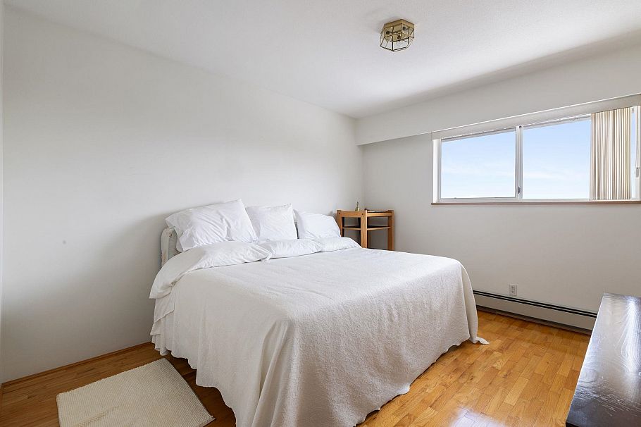 547 Tempe Crescent North Vancouver, BC - 19