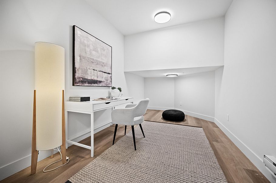3140 Woodbine Drive North Vancouver, BC - 31