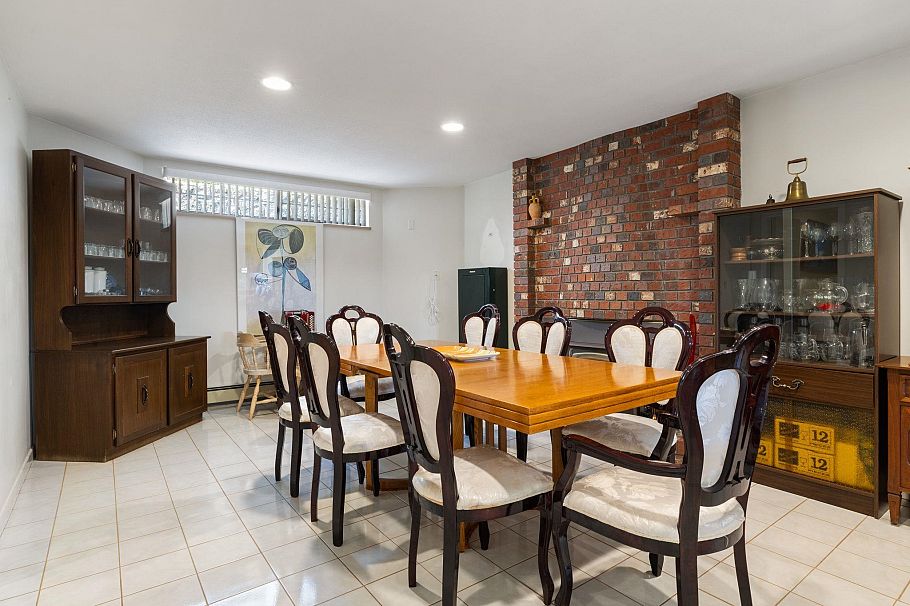 547 Tempe Crescent North Vancouver, BC - 22