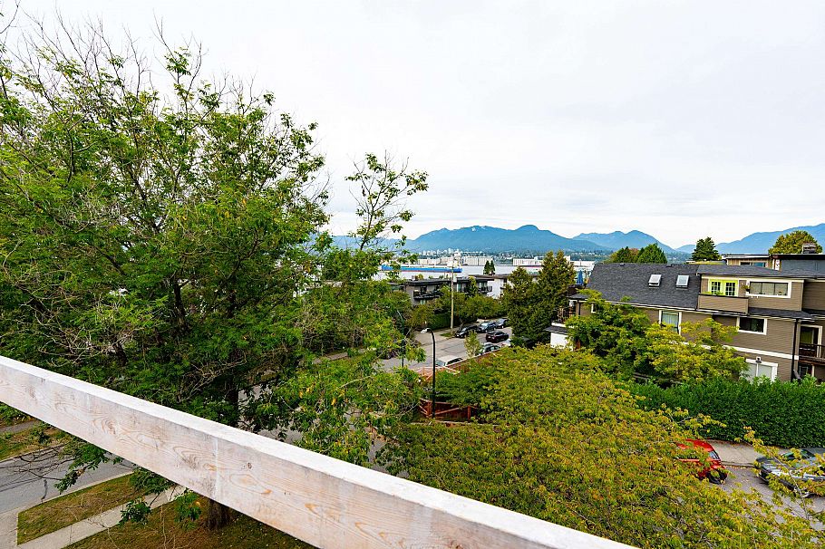 2118 Eton Street Vancouver, BC - 25