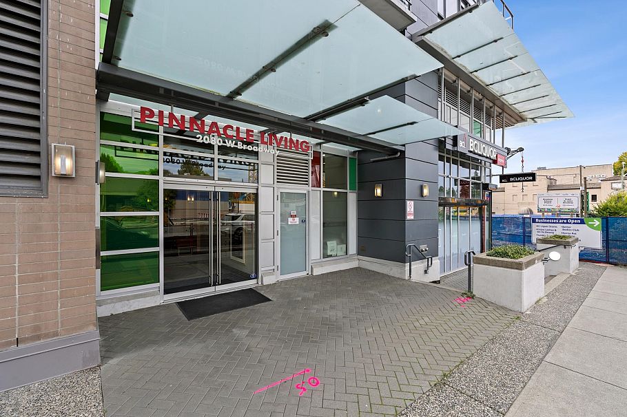 569 2080 West Broadway Street Vancouver, BC - 18