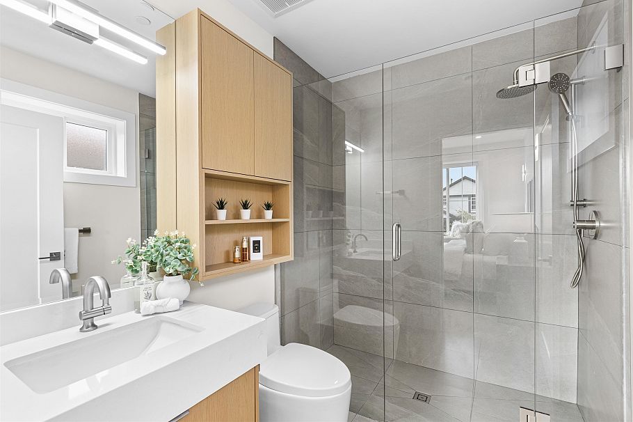 2 2211 Mannering Avenue Vancouver, BC - 12