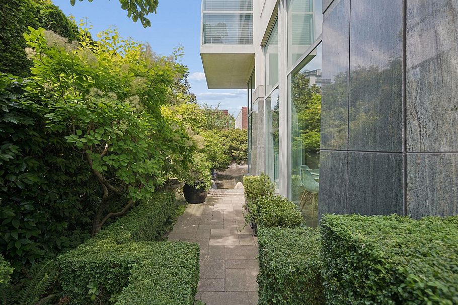 100 1550 W 15th Avenue Vancouver, BC - 22