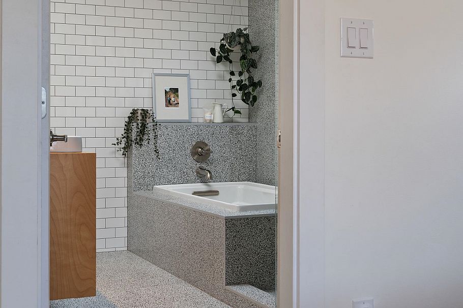 3261 W 2nd Avenue Vancouver, BC - 21