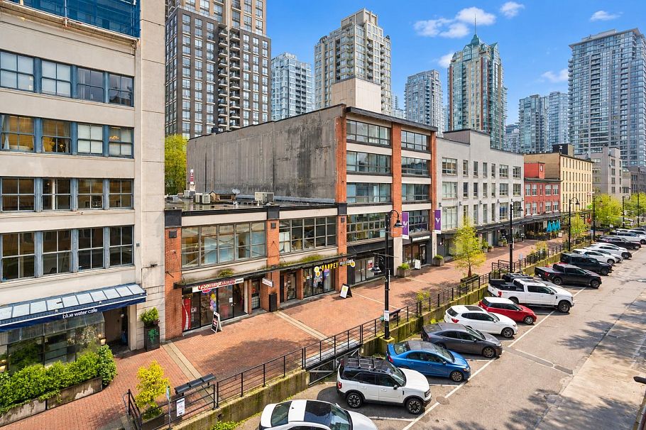 401 1072 Hamilton Street Vancouver, BC - 25