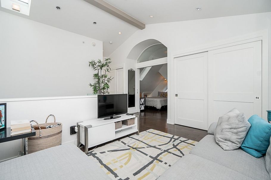 3328 W 7th Avenue Vancouver, BC - 27