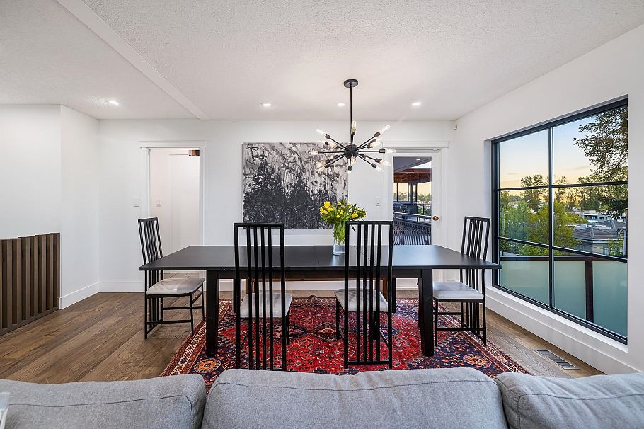 1152 W 17th Street North Vancouver, BC - 11