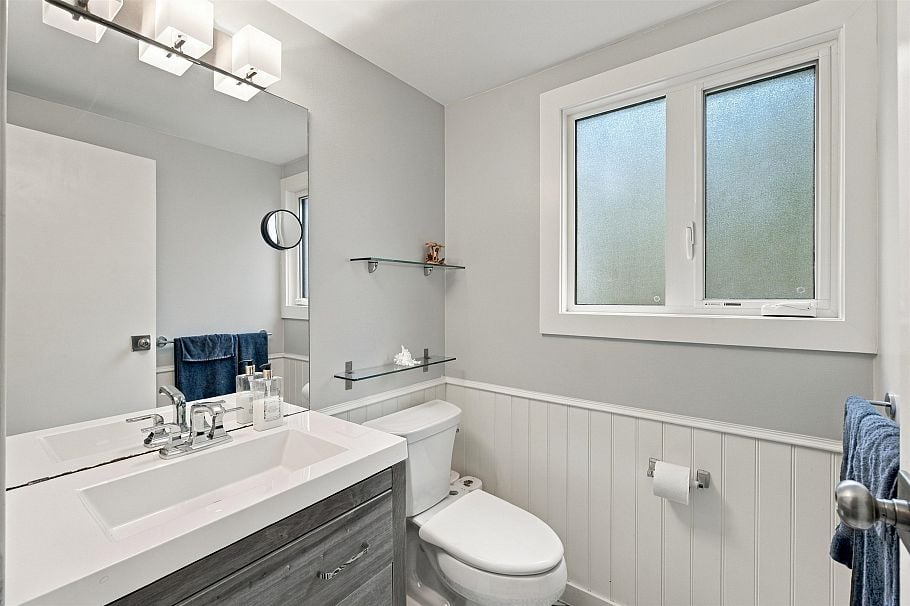 1063 Heritage Boulevard North Vancouver, BC - 8