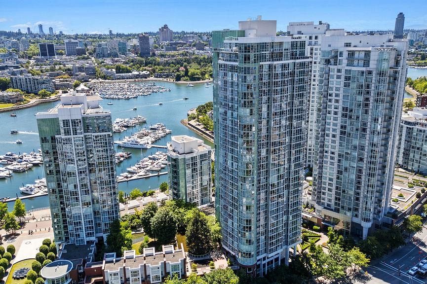 3302 193 Aquarius Mews Vancouver, BC - 30