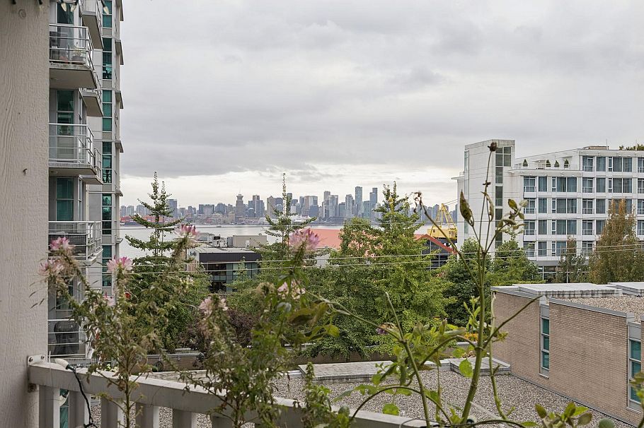 319 147 E 1st Street North Vancouver, BC - 10