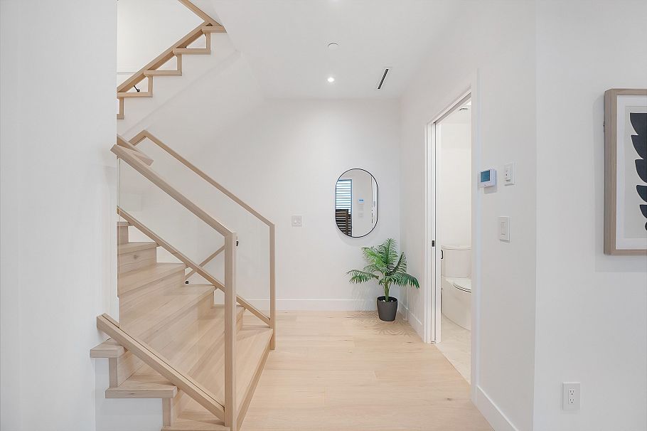 265 W 6th Street North Vancouver, BC - 12