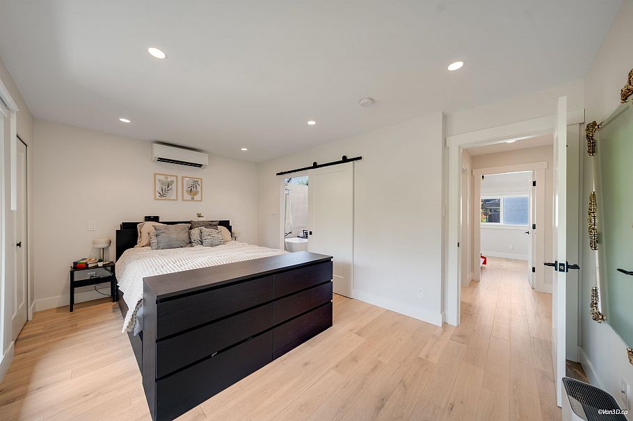 2022 Chesterfield Avenue North Vancouver, BC - 19