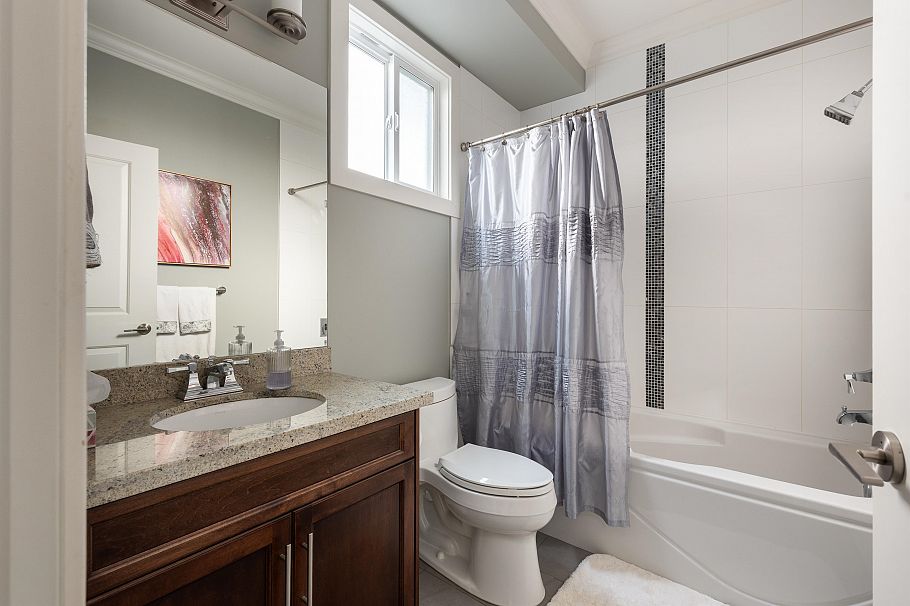 362 E 21st Street North Vancouver, BC - 15