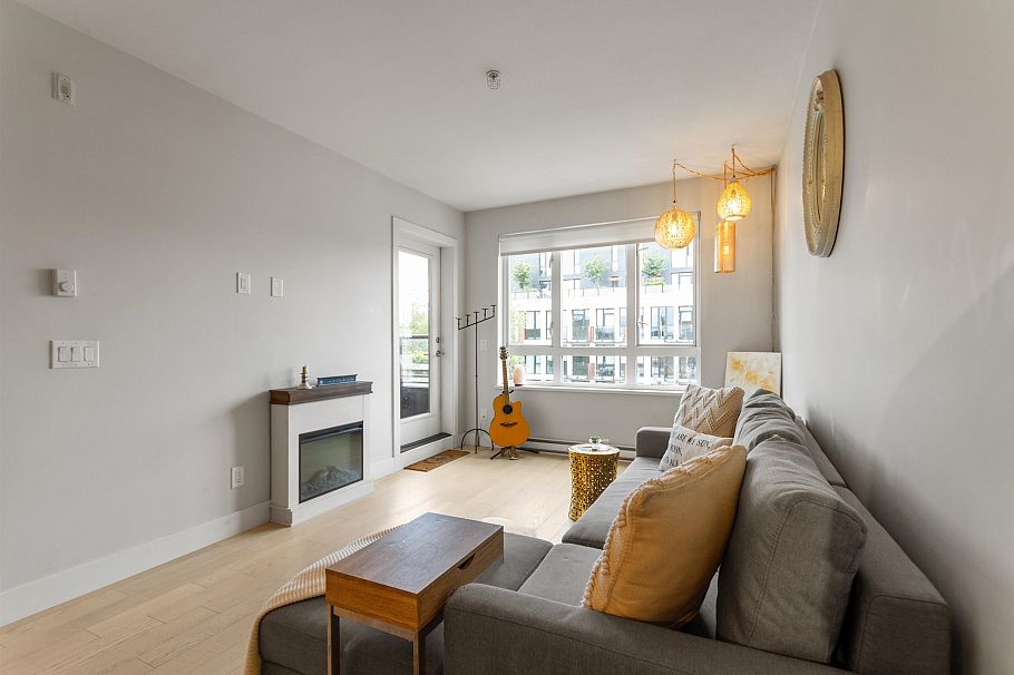 509 2477 Carolina Street Vancouver, BC - 3